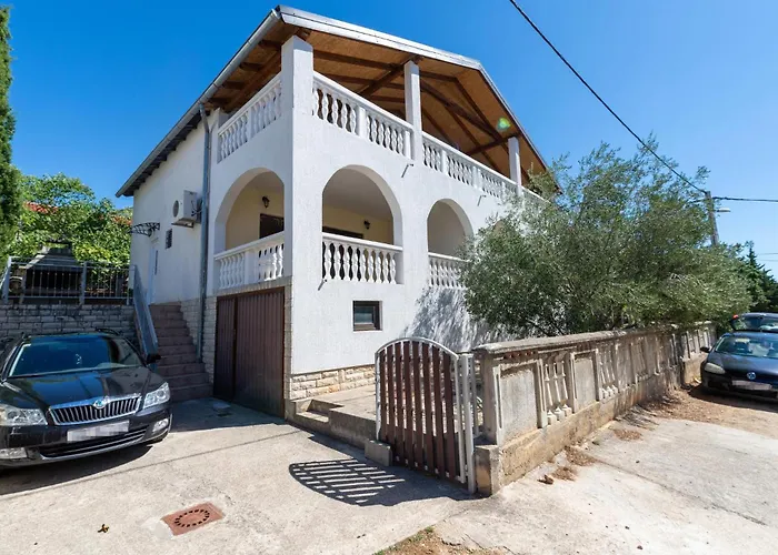 In Susnjar Ii, 아파트