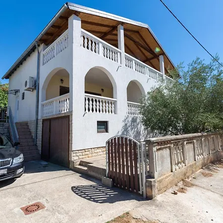 Pet Friendly Apartment In Susnjar Ii, Krusevo Διαμέρισμα
